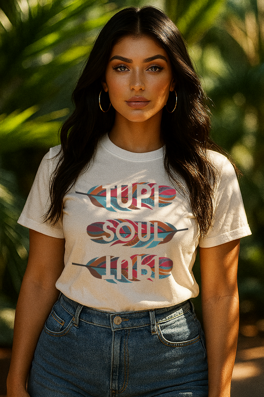 Camiseta Penas de Cocar: Cultura e Tradição Indígena