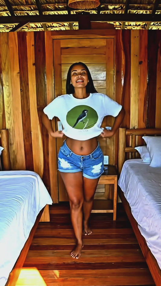 Passarinho no Galho: Camiseta Natureza Brasil