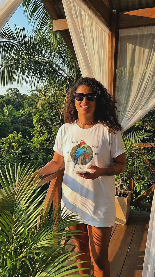 Amor na Amazônia: Camiseta Araras Vermelha e Azul